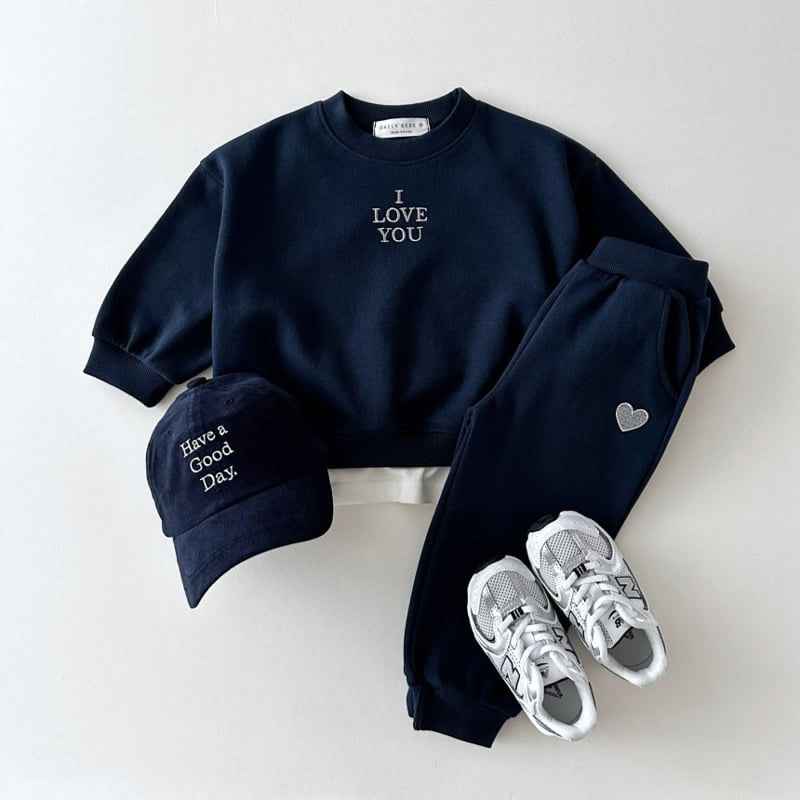 Autumn Kids Unisex Casual Letters Pattern Long Sleeves Top Pullover and Pants Clothing Set